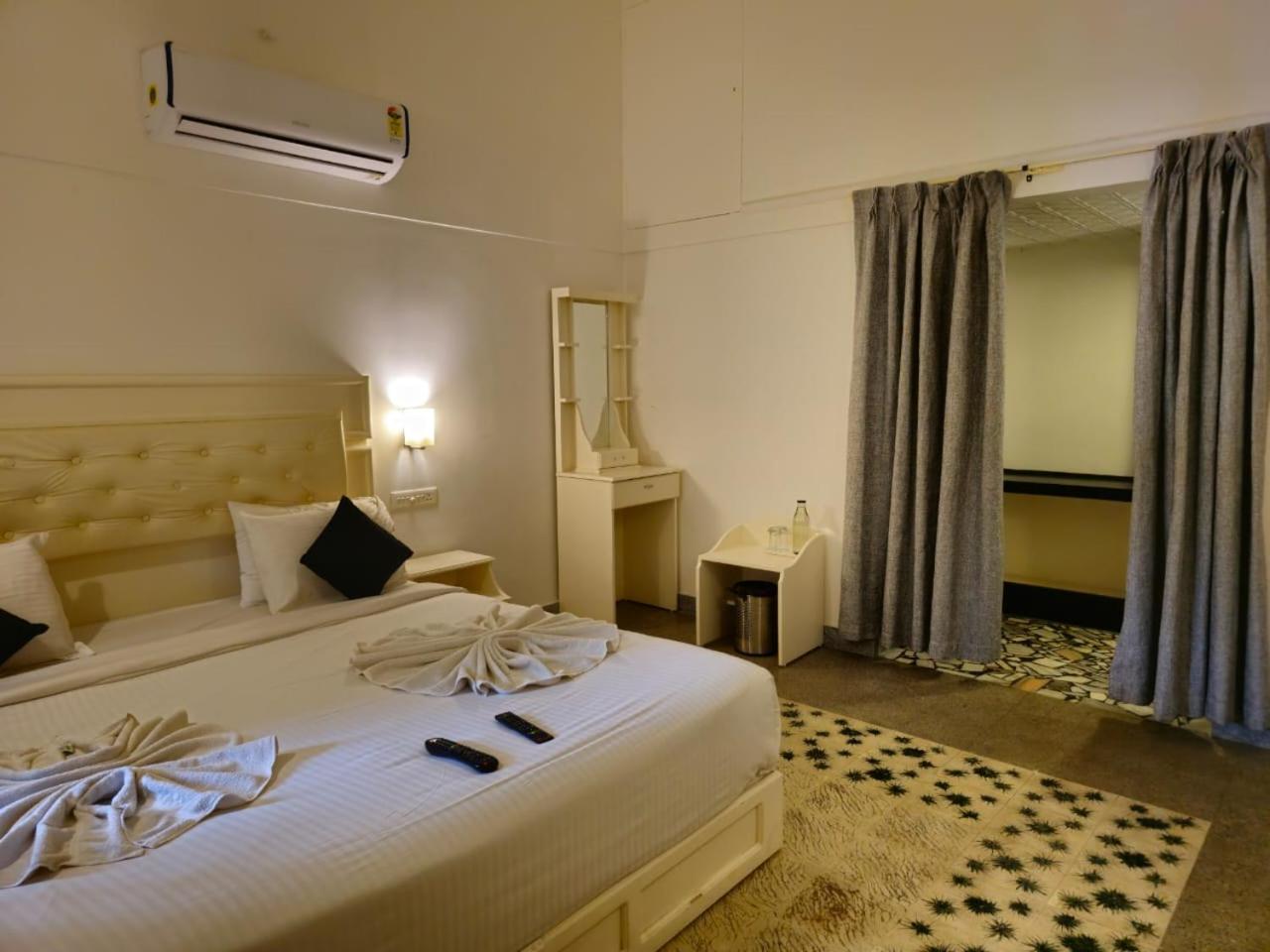 Olive Periyar Apartment Thekkady Exterior photo